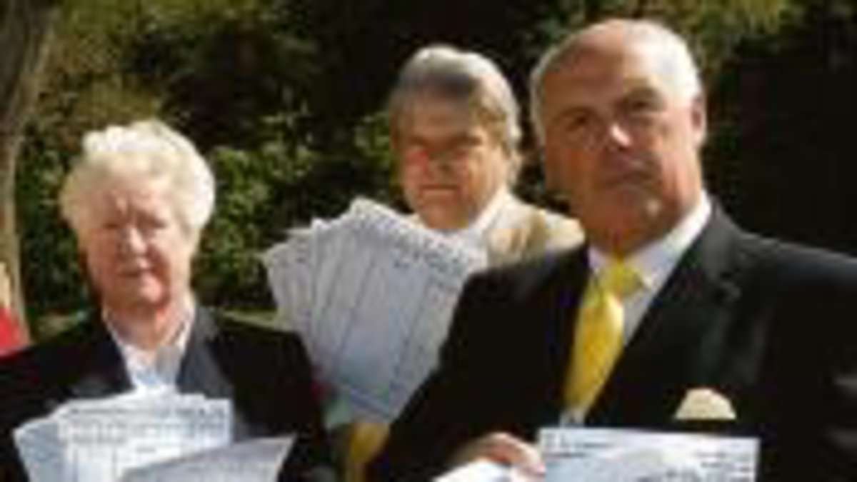 Reform candidate couple sue neighbour over fire that gutted seaside bungalow