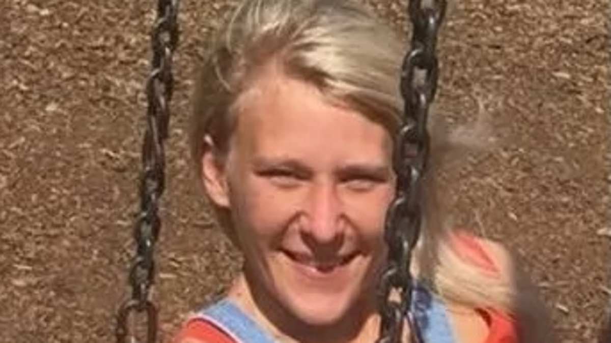 Rochdale grooming gang victim who endured 'significant' sexual abuse took her own life after hospital removal, coroner rules