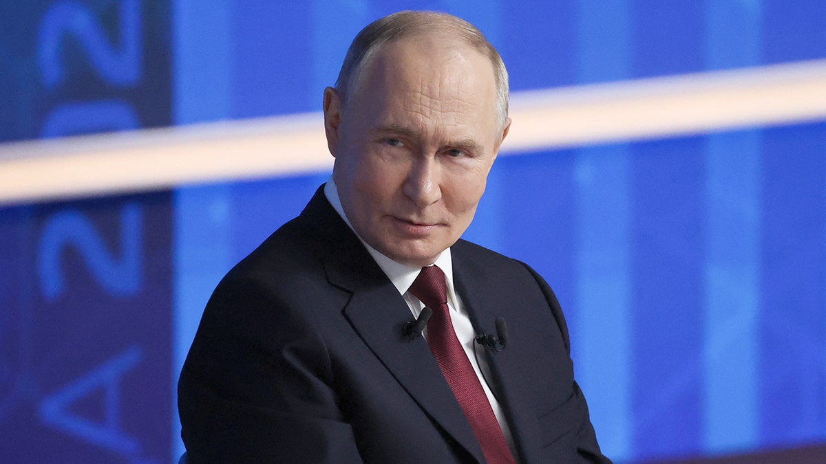 Putin at year-end press conference – second image