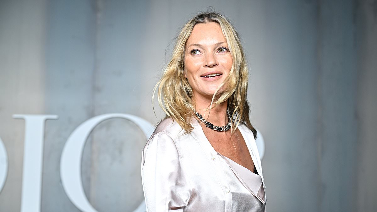 Kate Moss helps organize village Nativity as she embraces a stable, community-centered life