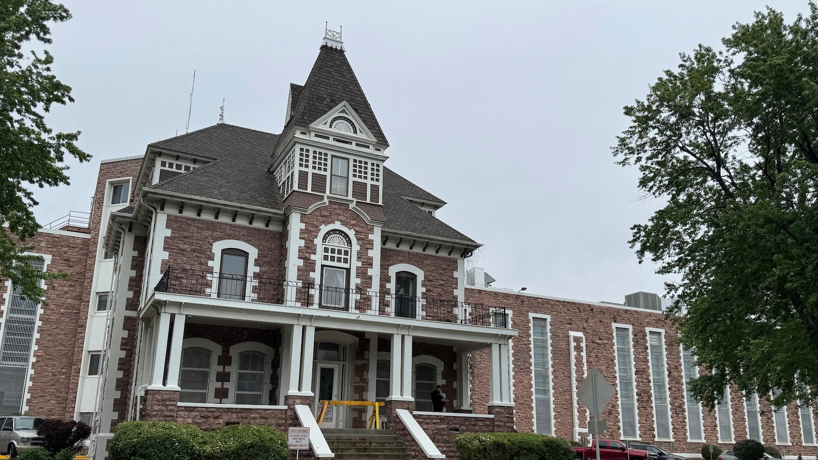 South Dakota approves $650 million prison to replace one of the country’s oldest facilities