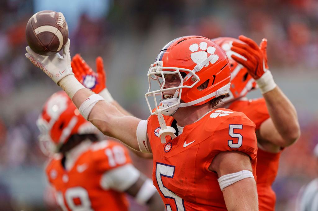 Clemson favored at Georgia Tech as Tigers seek statement win in ACC matchup