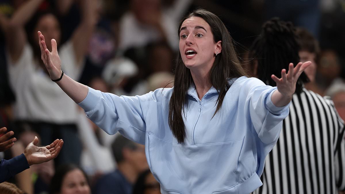 Caitlin Clark fans criticize WNBA after Paige Bueckers receives in-person Rookie of the Year presentation