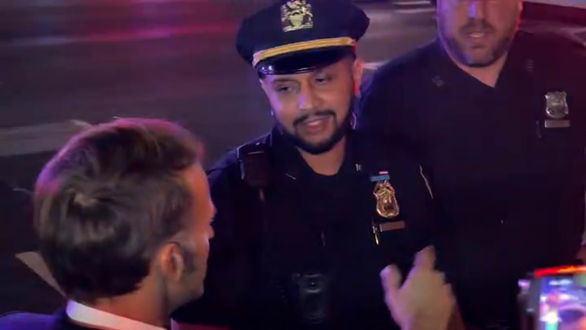 Macron halted by New York police as Trump motorcade passes; he calls Trump and walks