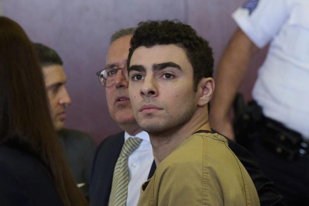 Reactions to Mangione terrorism charge dismissal illuminate New York crime-policy debate