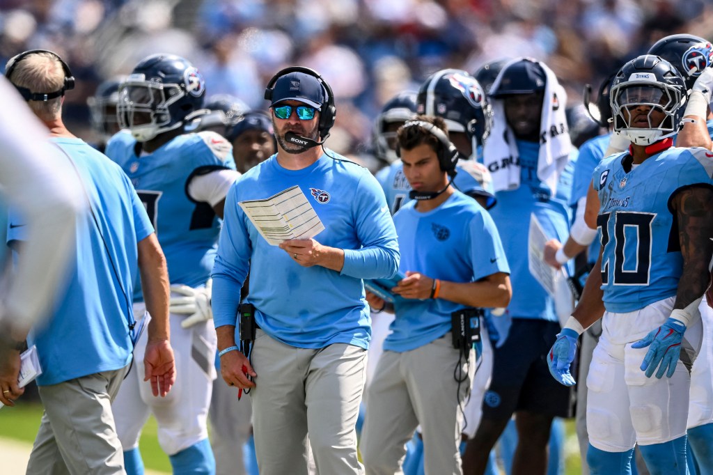 Titans coach Brian Callahan relinquishes play-calling duties after 0-3 start