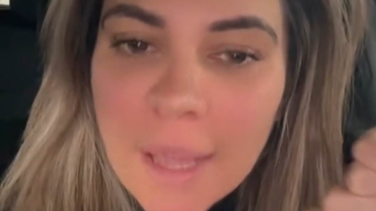 Customer says Telstra blamed her after scammers used fake ID to buy four phones