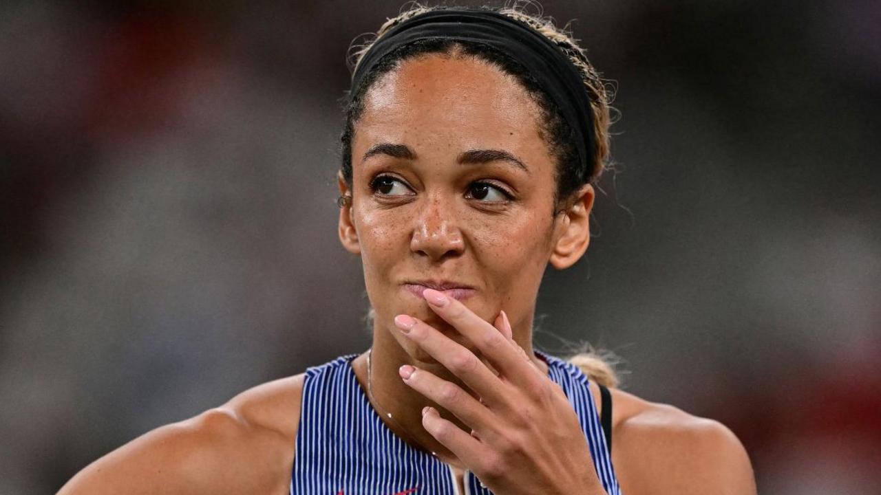 Johnson-Thompson in Heptathlon Medal Hunt After First Day