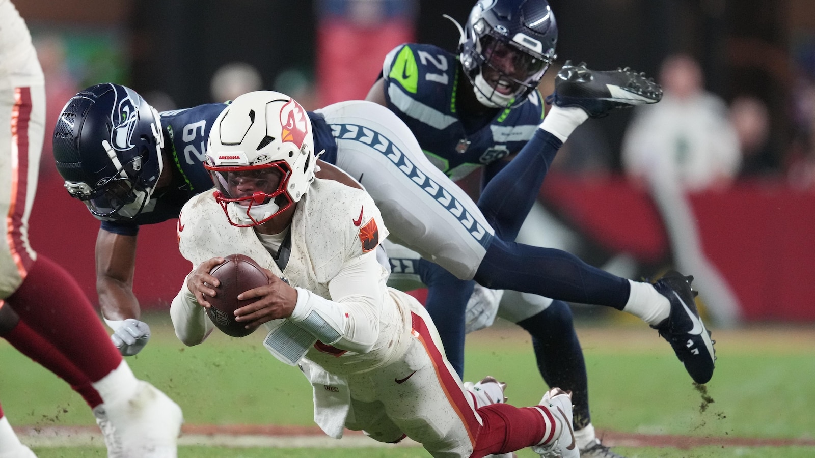 Seahawks sack Murray six times in 23-20 win over Cardinals