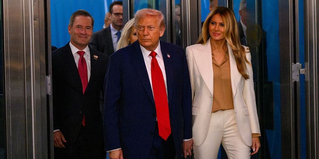 Trump says NATO should shoot down Russian jets that violate airspace during Zelenskyy meeting