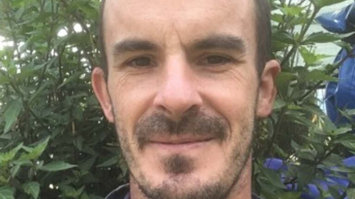 Queensland expands blue card checks to more workers as child-safety reforms take effect