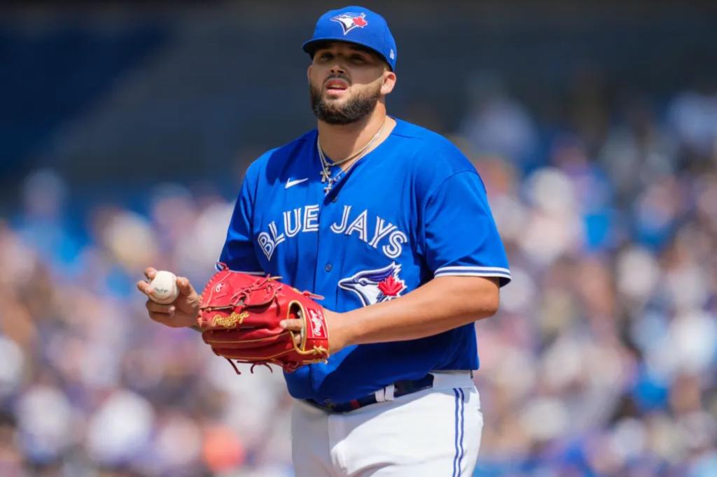 Braves claim Alek Manoah off waivers after Blue Jays DFA