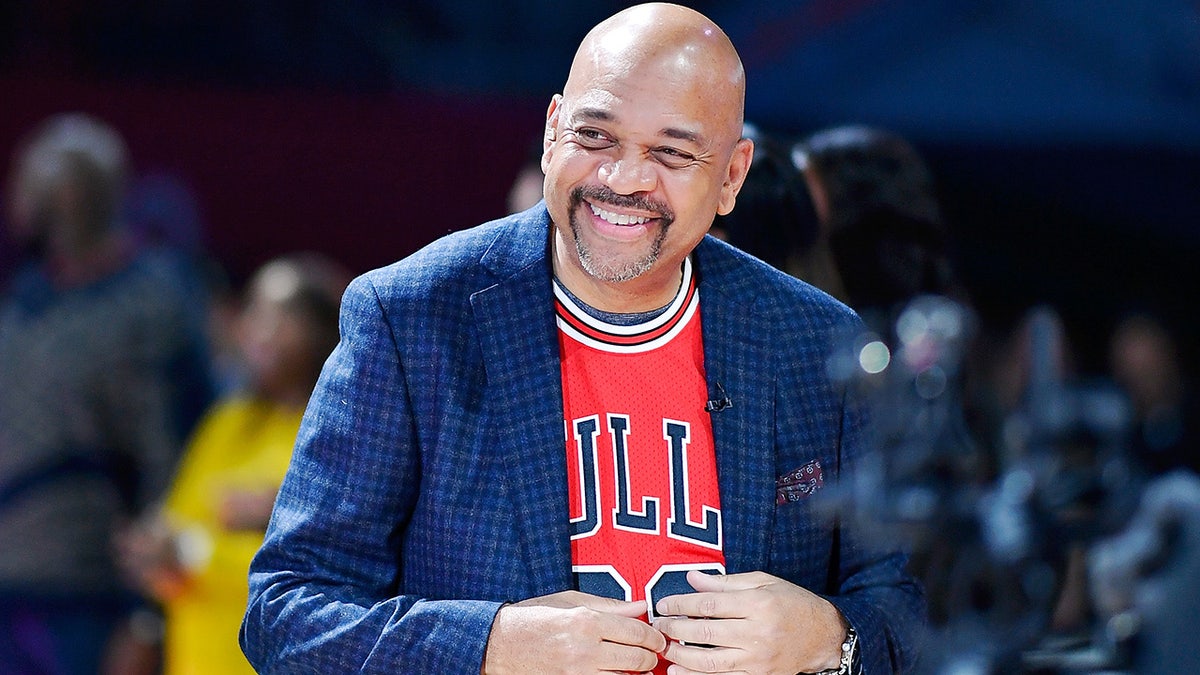 Wilbon takes swipe at Bruce Pearl as Auburn coach steps down; Pearl to become ambassador