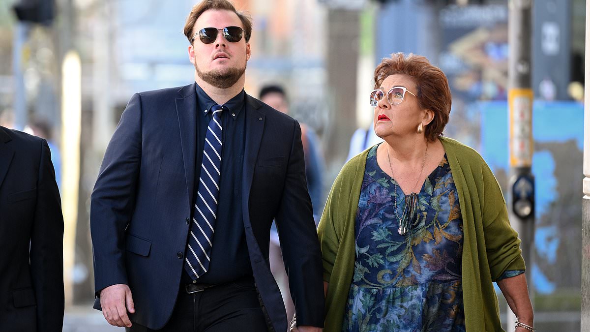 Knox Grammar drama teacher on trial over alleged grooming in online sting