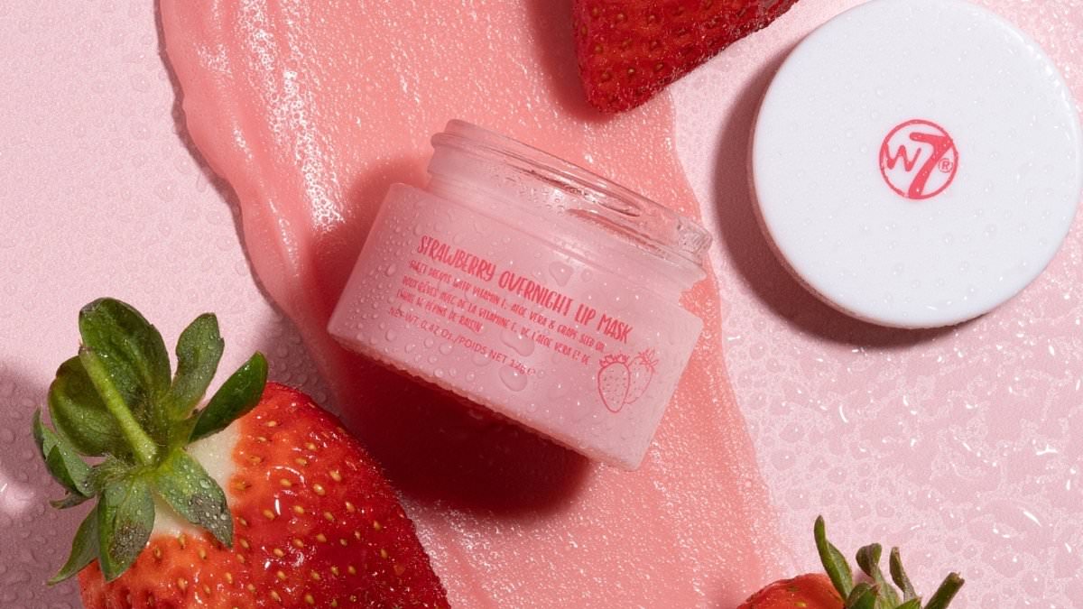 Warpaint warns of weaker profits after major customer enters administration; shares plunge