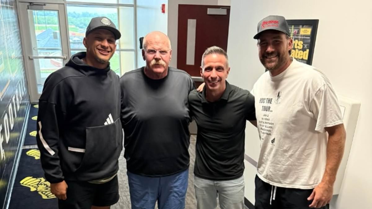 Former Inmate Damon West Visits Chiefs, Tells Players Prison-to-Redemption Story