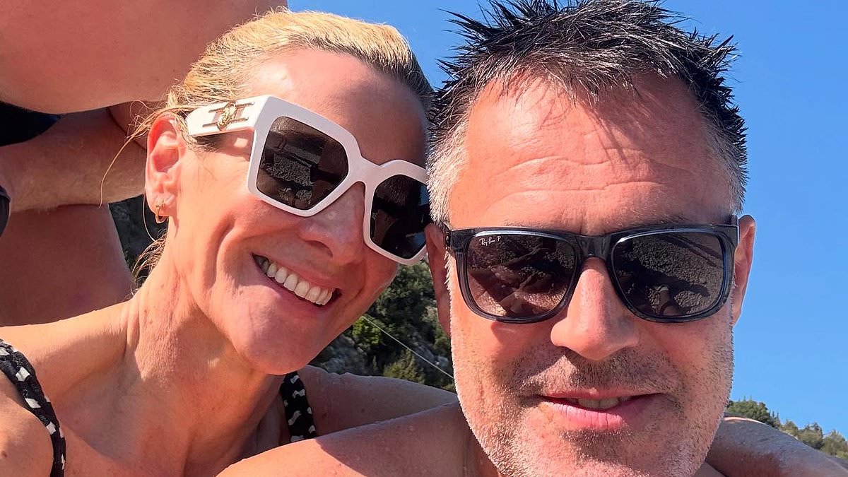 Sale Sharks' Reuben Logan says parents' podcast clips were played in gym, asks Gabby Logan to stop