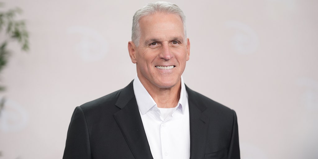 Mel Owens opens up about ex-wife's 2020 divorce on The Golden Bachelor premiere