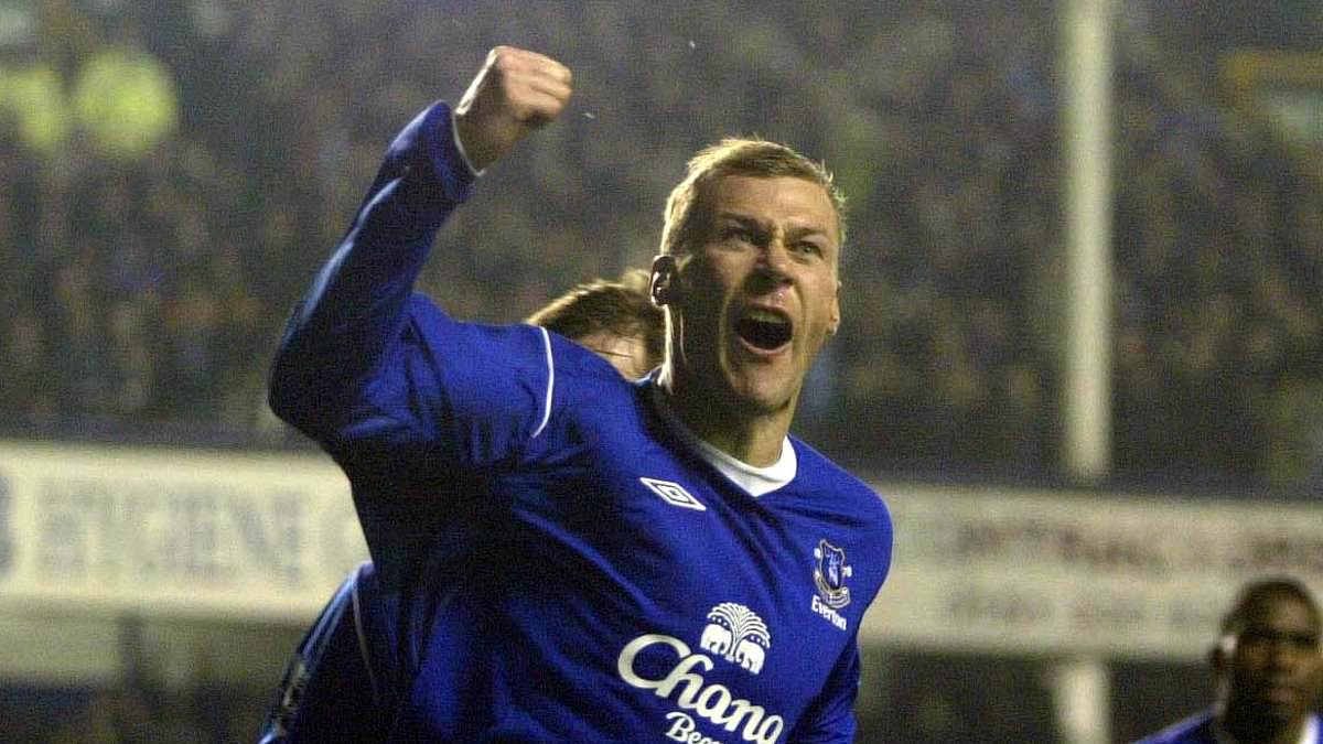 Duncan Ferguson attends cremation of Everton fan after sending video tribute