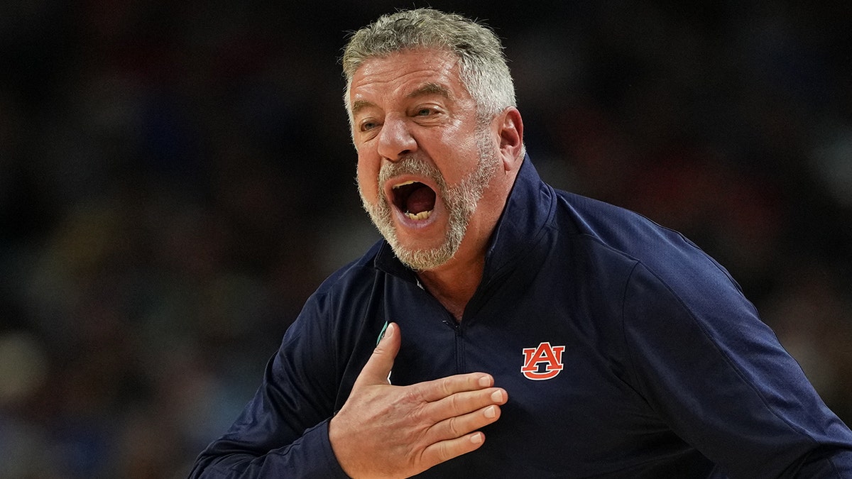 Bruce Pearl set to retire as Auburn coach; Steven Pearl expected to take over