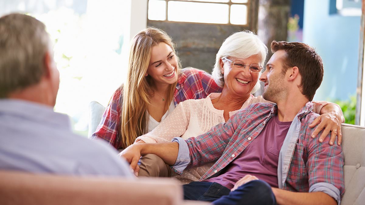 Three-step approach urged to talk to a loved one about potential early signs of Alzheimer's