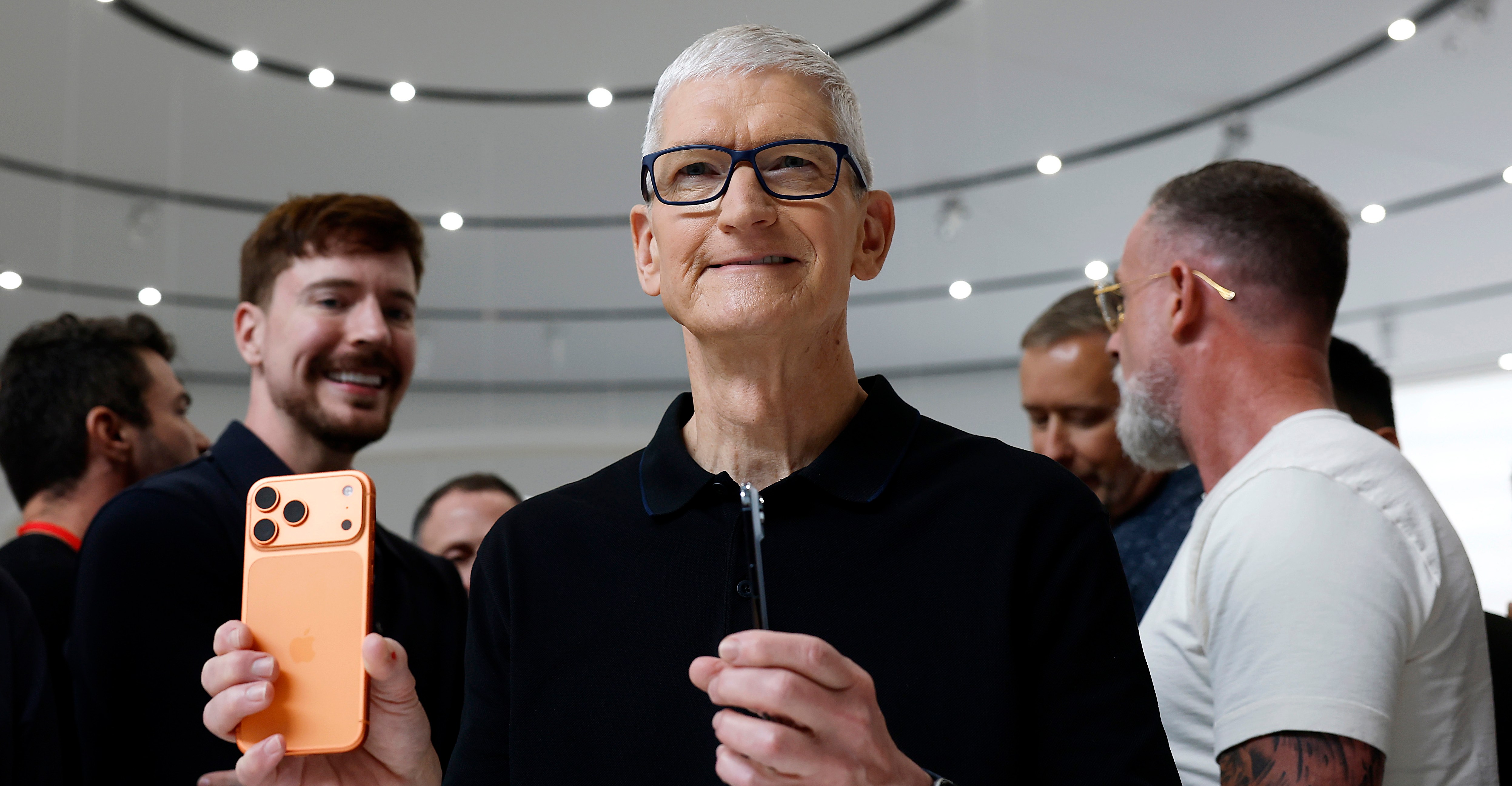 Apple’s iPhone Air debuts as a design showcase as carriers push costly trade-in deals