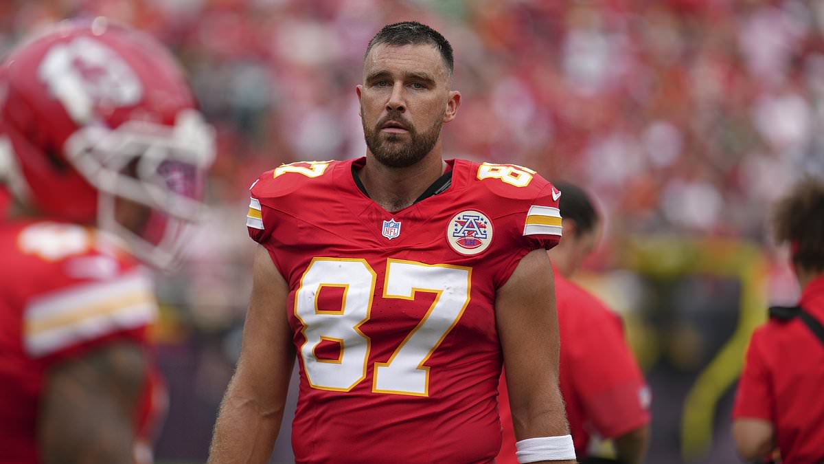 Shannon Sharpe Labels Travis Kelce 'Lazy' After Costly Drop in Chiefs' Loss to Eagles