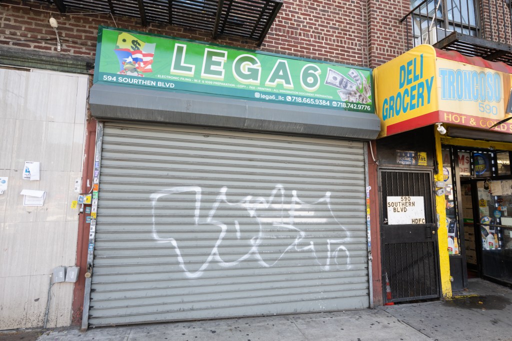 Storefront shuttered image