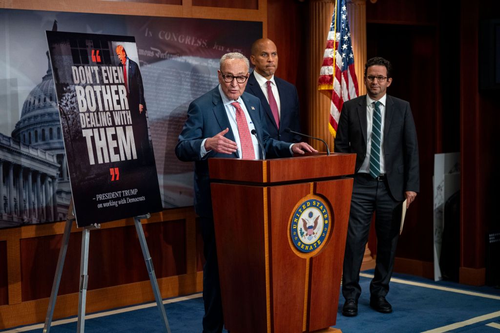 House return and debate scene