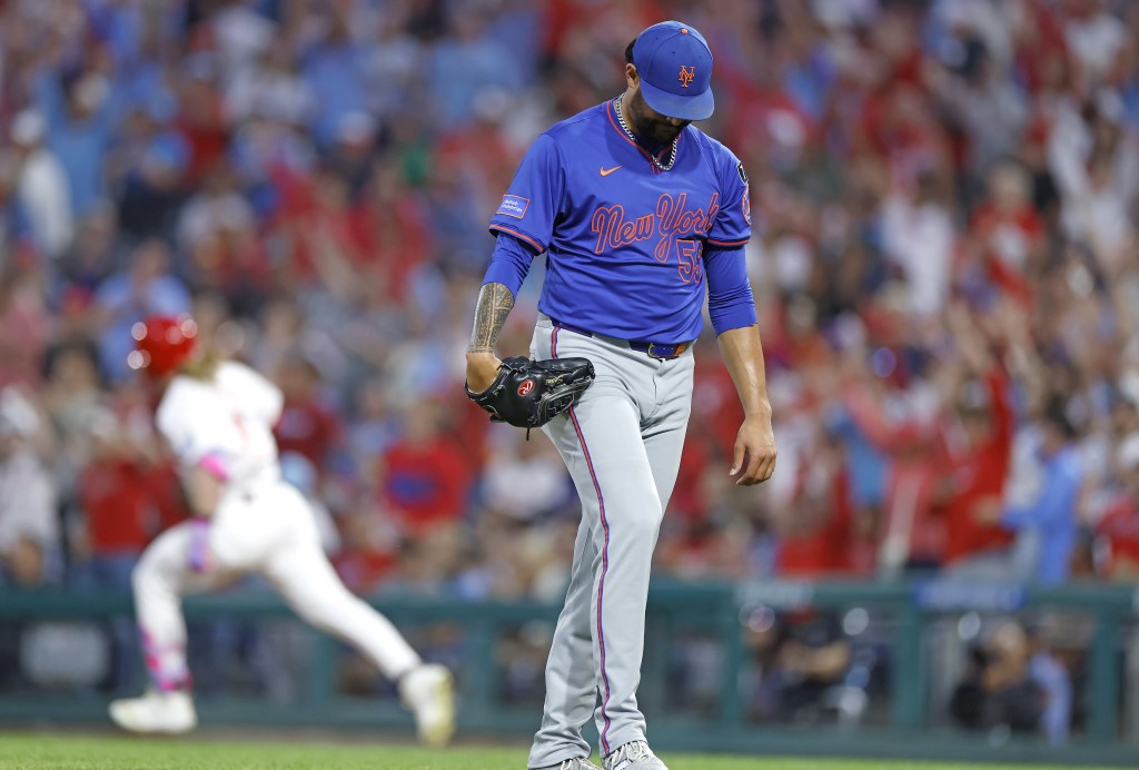 Phillies Rout Mets 9-3, Deal Blow to New York’s NL East Hopes