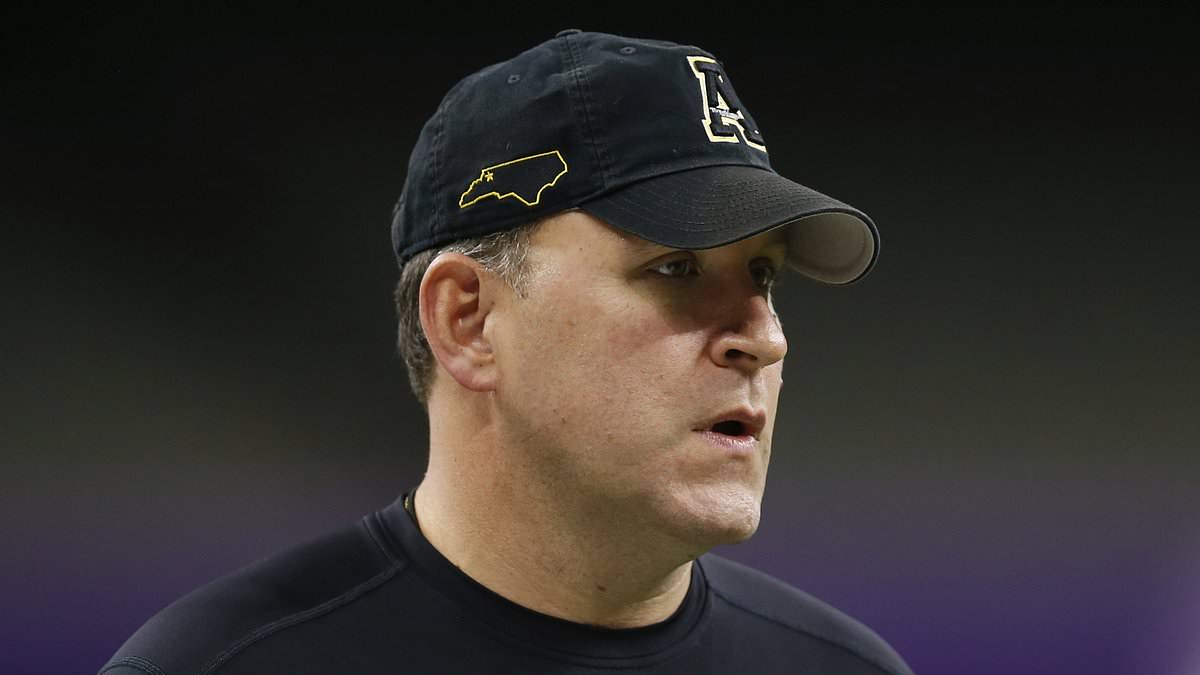 UCF coach Shawn Clark dies after medical emergency at 50