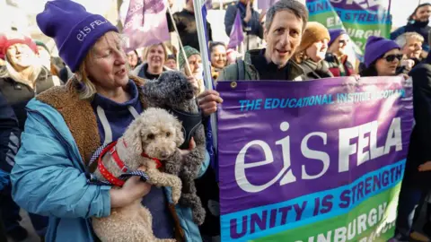 Most Scottish colleges not sustainable, report finds; universities face foreign-student dependence risk