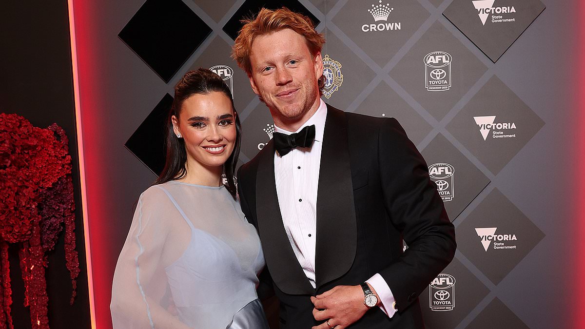 Sydney Swans captain Callum Mills and wife Tiffany announce pregnancy at Brownlow Medal ceremony