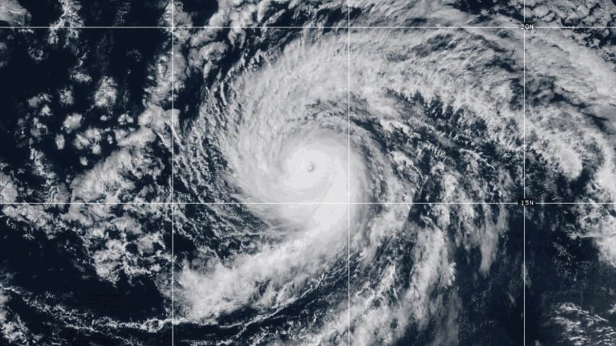 Hurricane Kiko Approaches Hawaii; State of Emergency Declared as Life-Threatening Surf and Flooding Threaten Islands