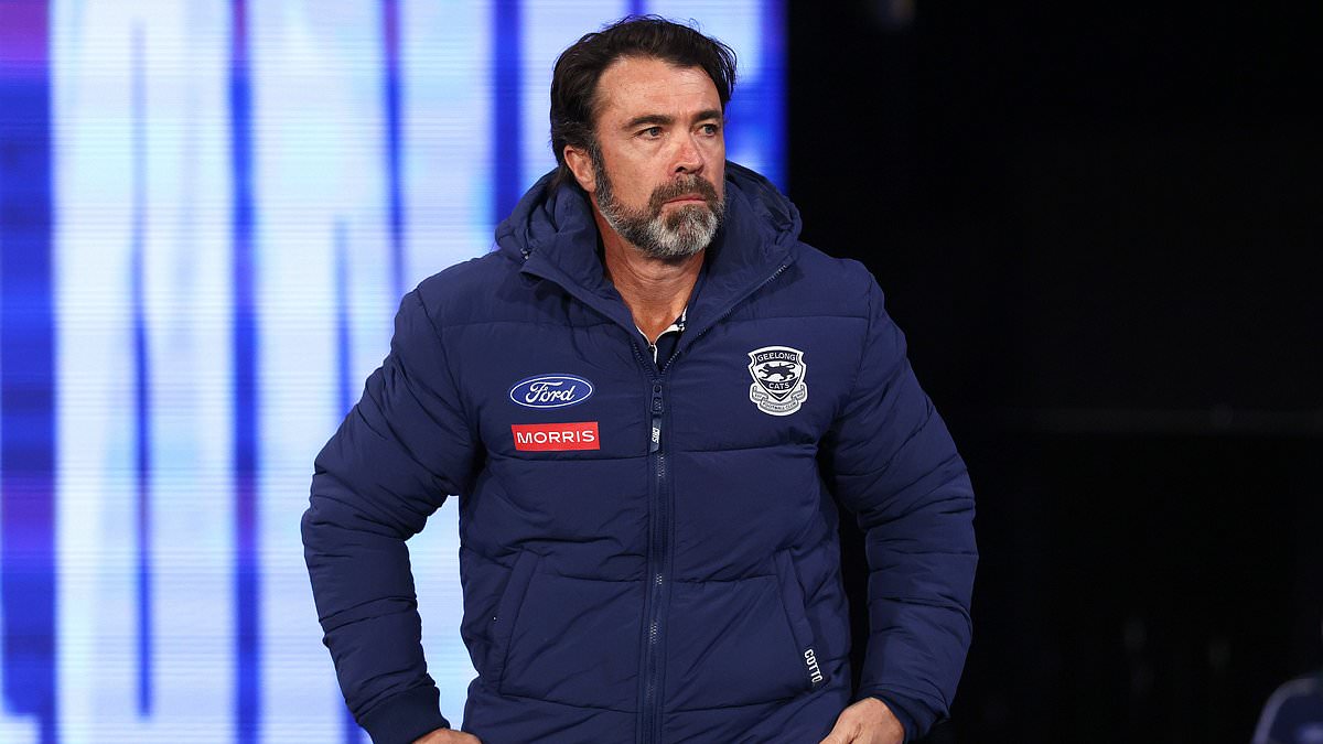 Chris Scott apologises after outburst over visually impaired reporter leaves staffer in tears