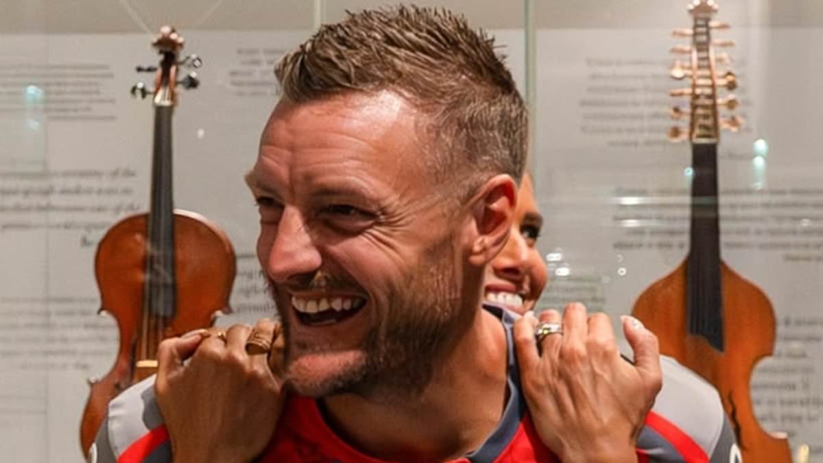 Jamie Vardy cites Alessandro Del Piero as childhood idol as he prepares for Cremonese debut; wife Rebekah delayed by visa