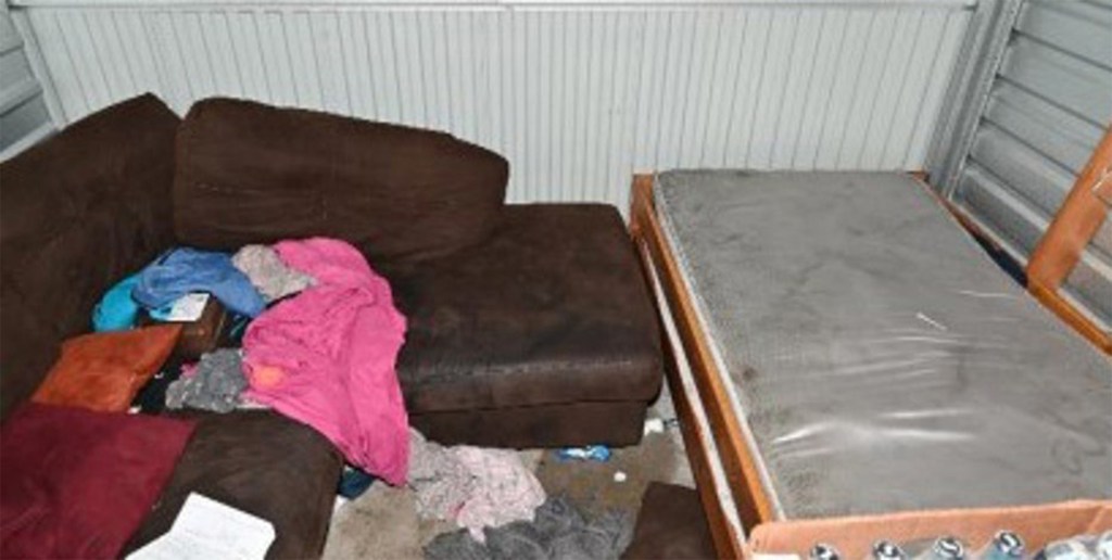 Milwaukee parents charged after children locked in padlocked storage unit, kept in car with family dog