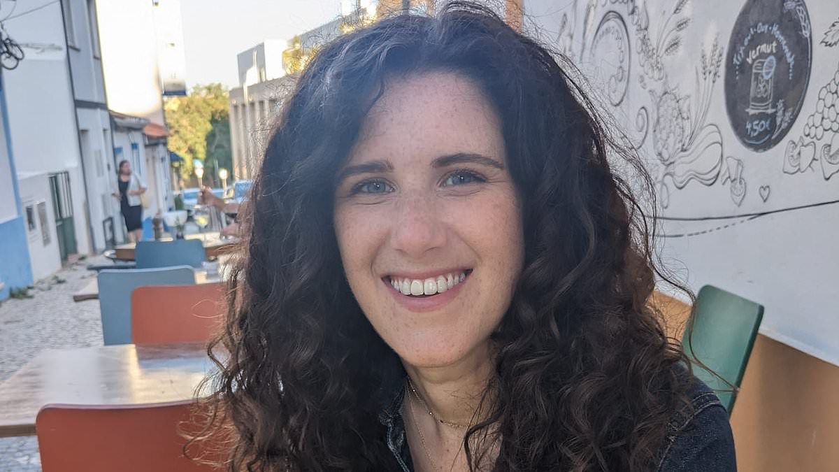 Undiagnosed Hashimoto’s left woman with lifelong cold hands; experts say a simple blood test can catch it