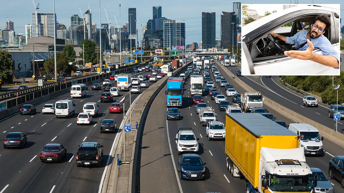 Melbourne driver rants after woman allegedly applying makeup, wearing headphones during peak-hour traffic