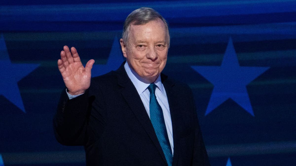 Dick Durbin waving