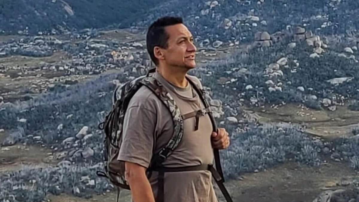 Australian fugitive Dezi Freeman on the run as ex-soldier outlines endgame for manhunt