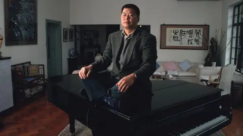 Jimmy Lai in a home setting