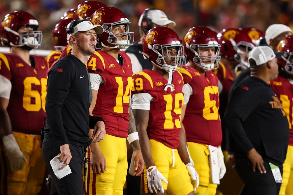 Michigan State vs USC game action