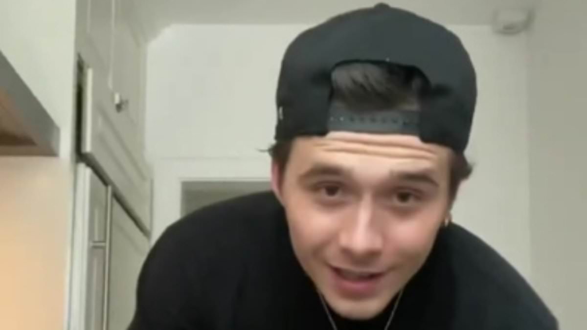 Brooklyn Beckham Plans U.S. Burger Restaurant Backed by Peltz Family