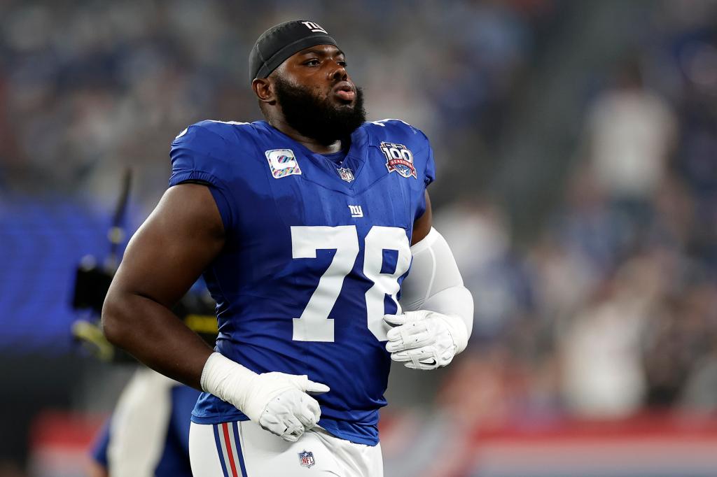 Giants' Andrew Thomas limited in long-awaited return from foot injury
