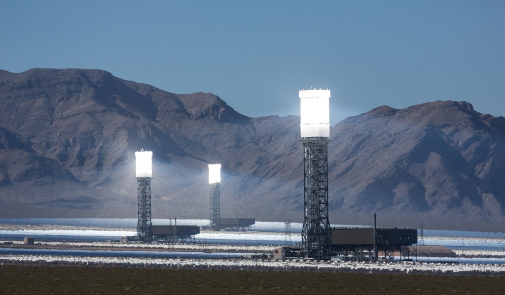 Ivanpah Solar Plant to Close in 2026 After $2.2 Billion Investment Fails to Deliver