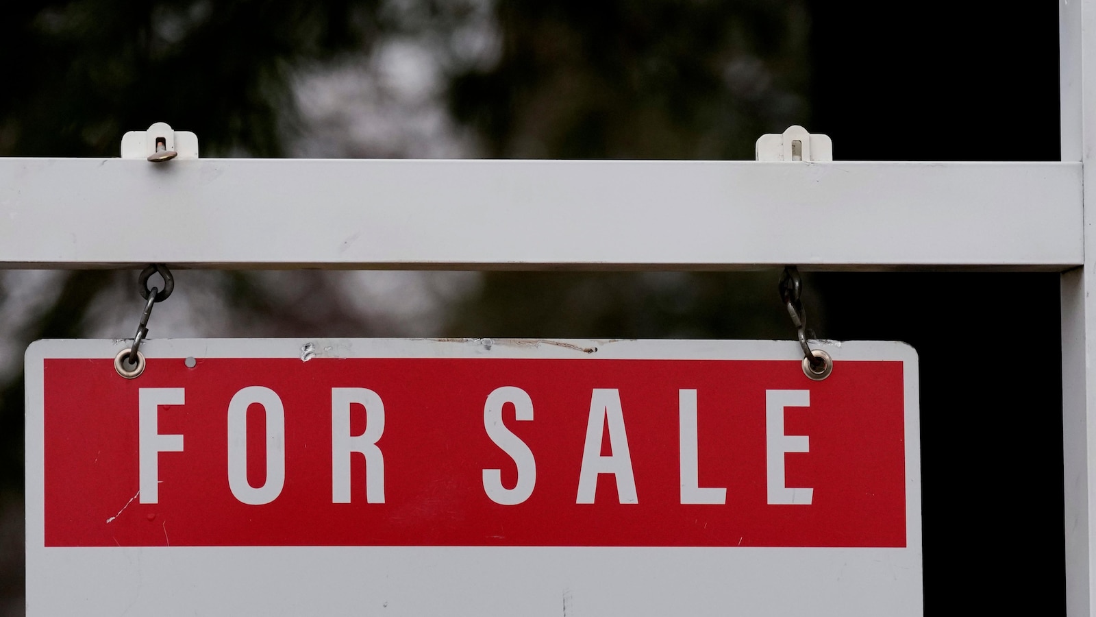 Profit margin on flipping a home at 17-year low as prices stay high, Attom finds