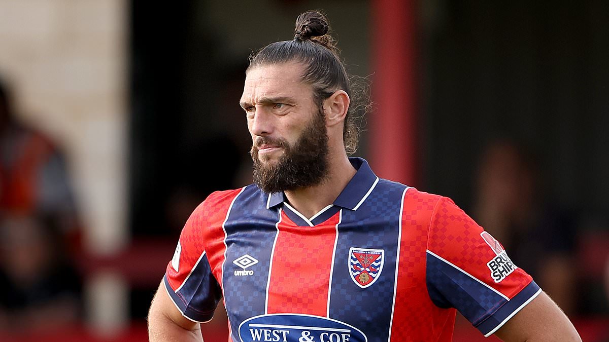 Andy Carroll sent off on first start for Dagenham & Redbridge in FA Cup tie