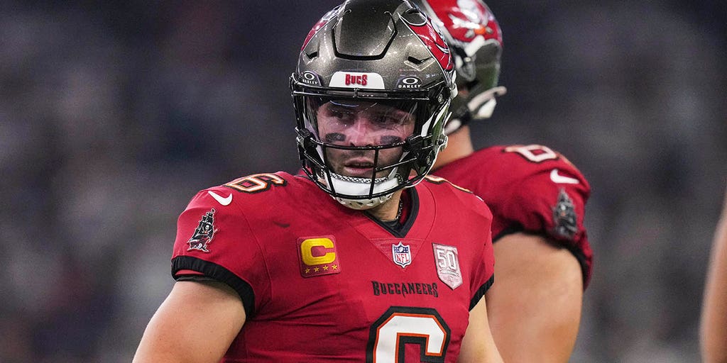 Baker Mayfield, Bucs stay undefeated after heated dust-up with Texans