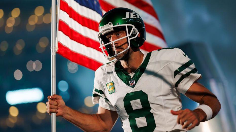 Aaron Rodgers returns to MetLife for Pittsburgh debut against former team Jets